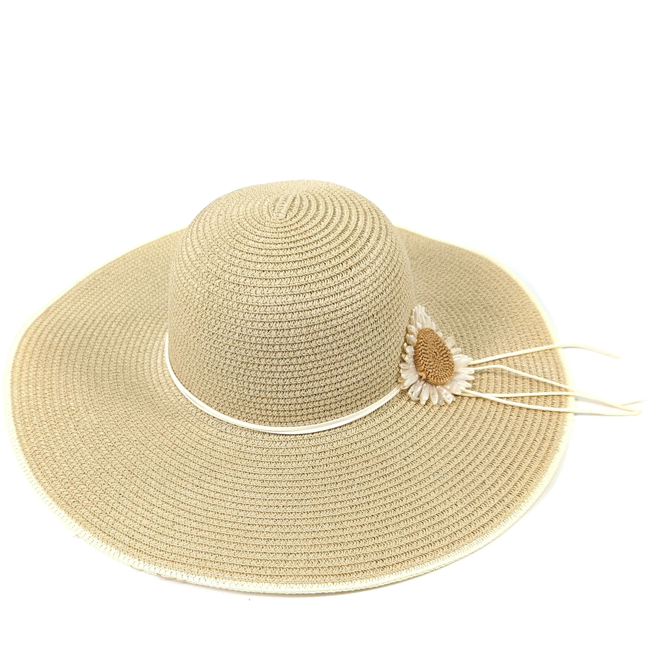 Bold Daisy Wide Brim Foldable Hat - Natural